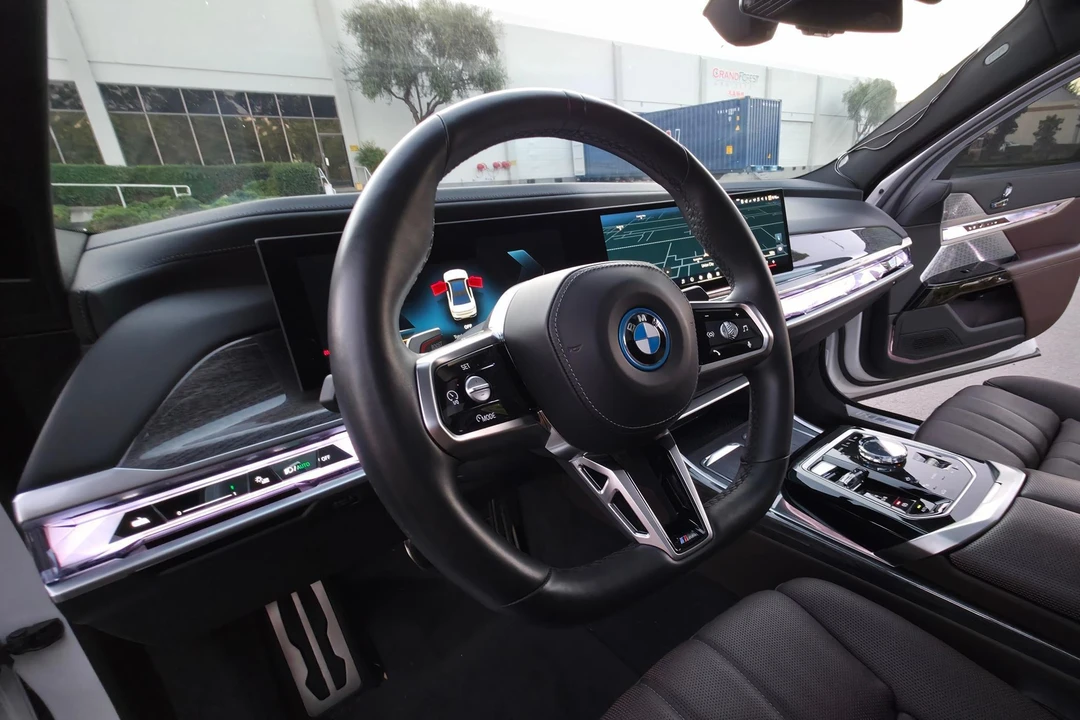 2023 BMW G70 7 Series - Image 30 of 31