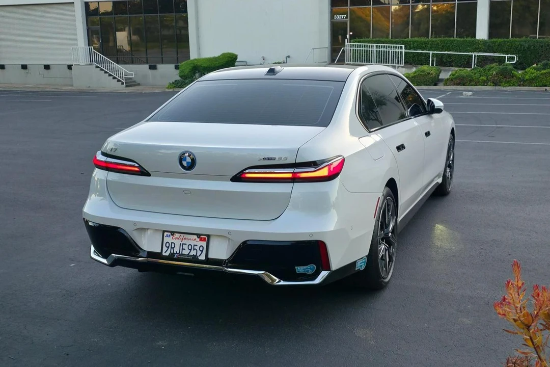 2023 BMW G70 7 Series - Image 4 of 31