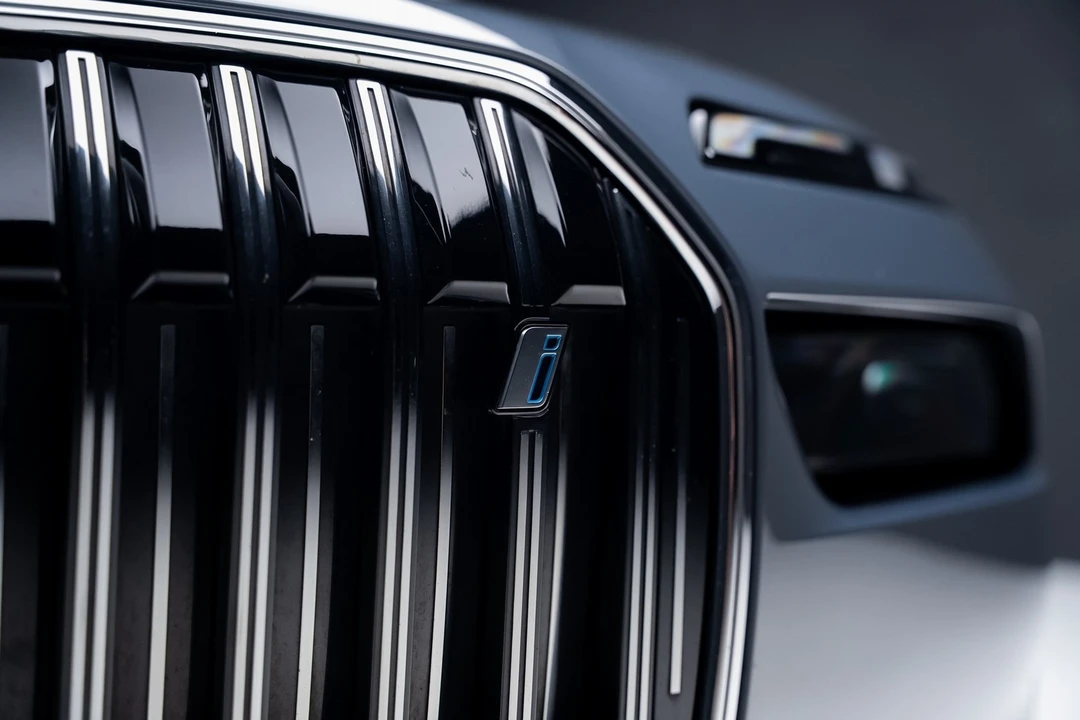 2023 BMW G70 7 Series - Image 14 of 21