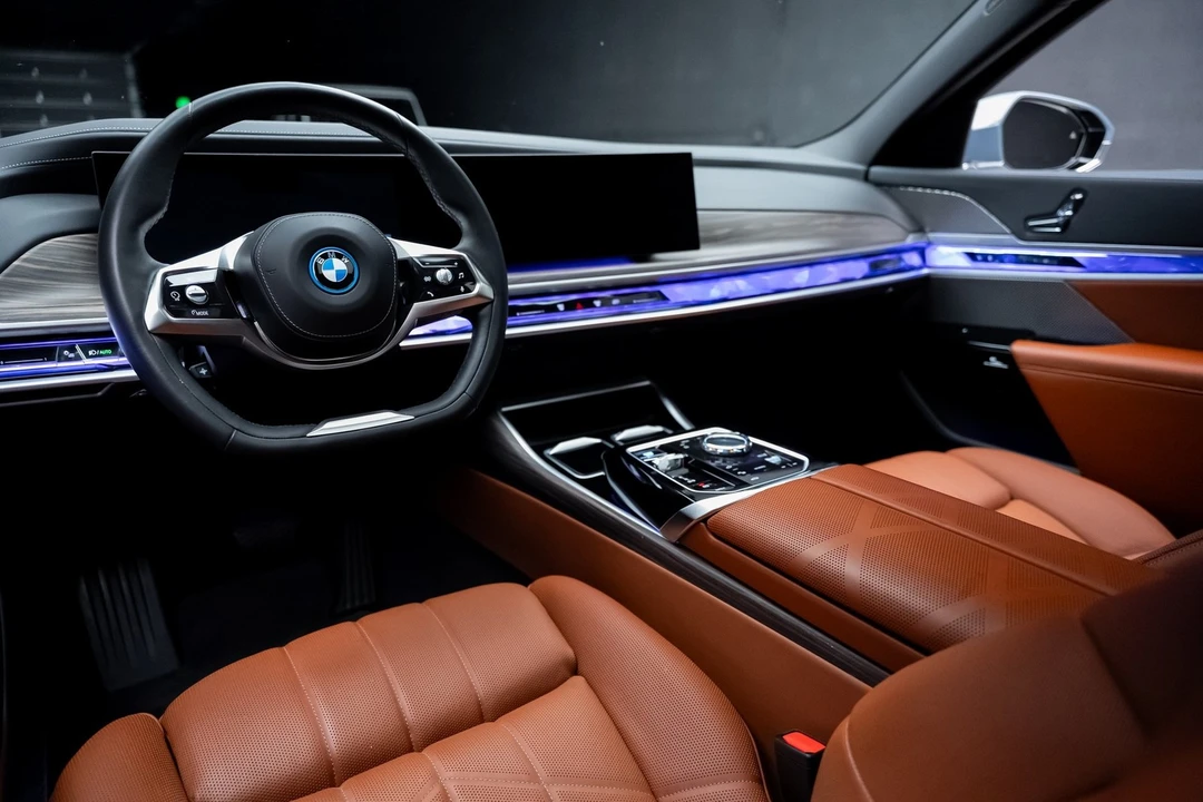 2023 BMW G70 7 Series - Image 2 of 12