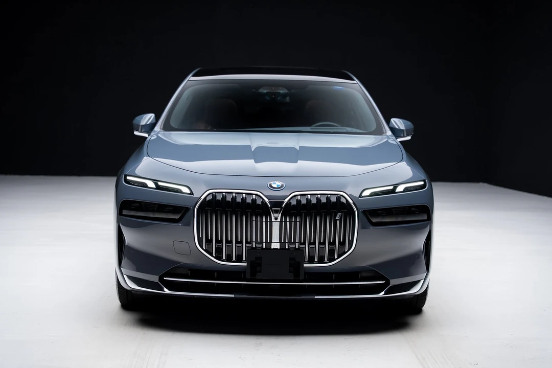 2023 BMW G70 7 Series - Image 7 of 21