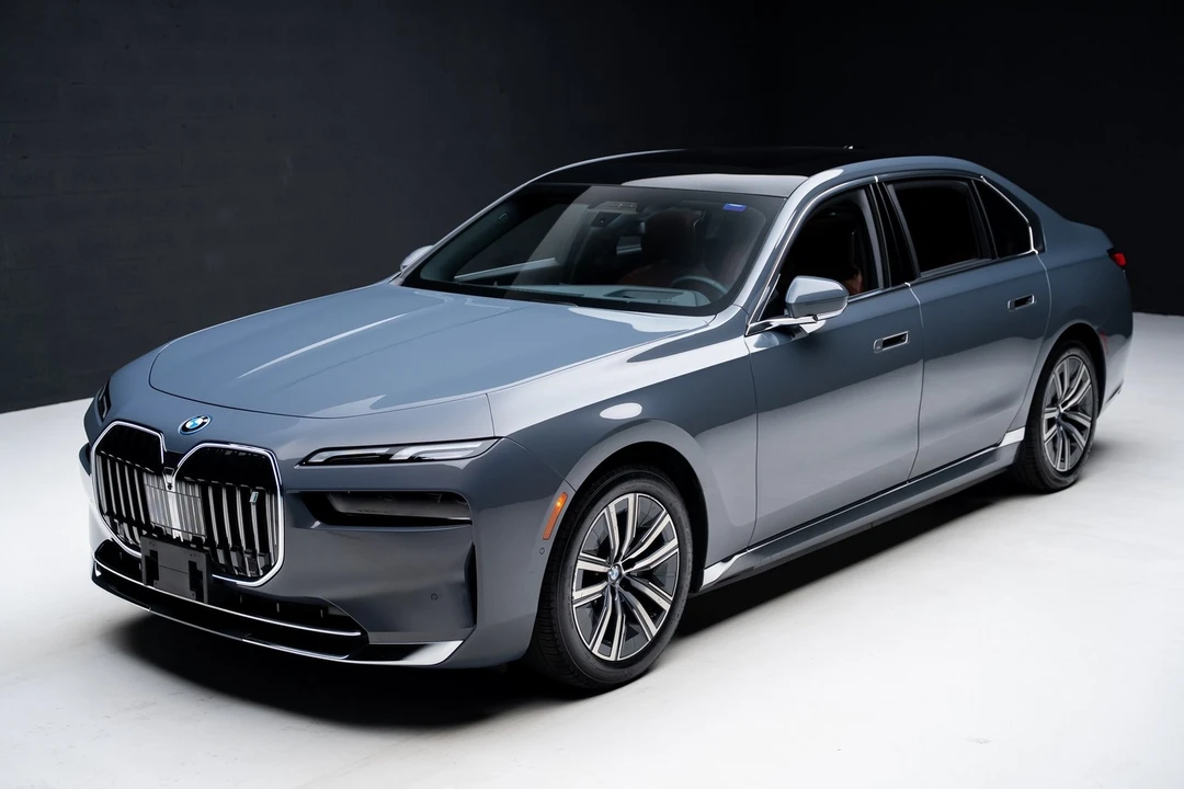 2023 BMW G70 7 Series - Image 5 of 21