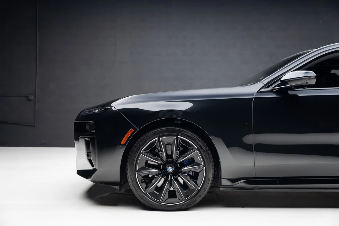 2023 BMW G70 7 Series - Image 19 of 21