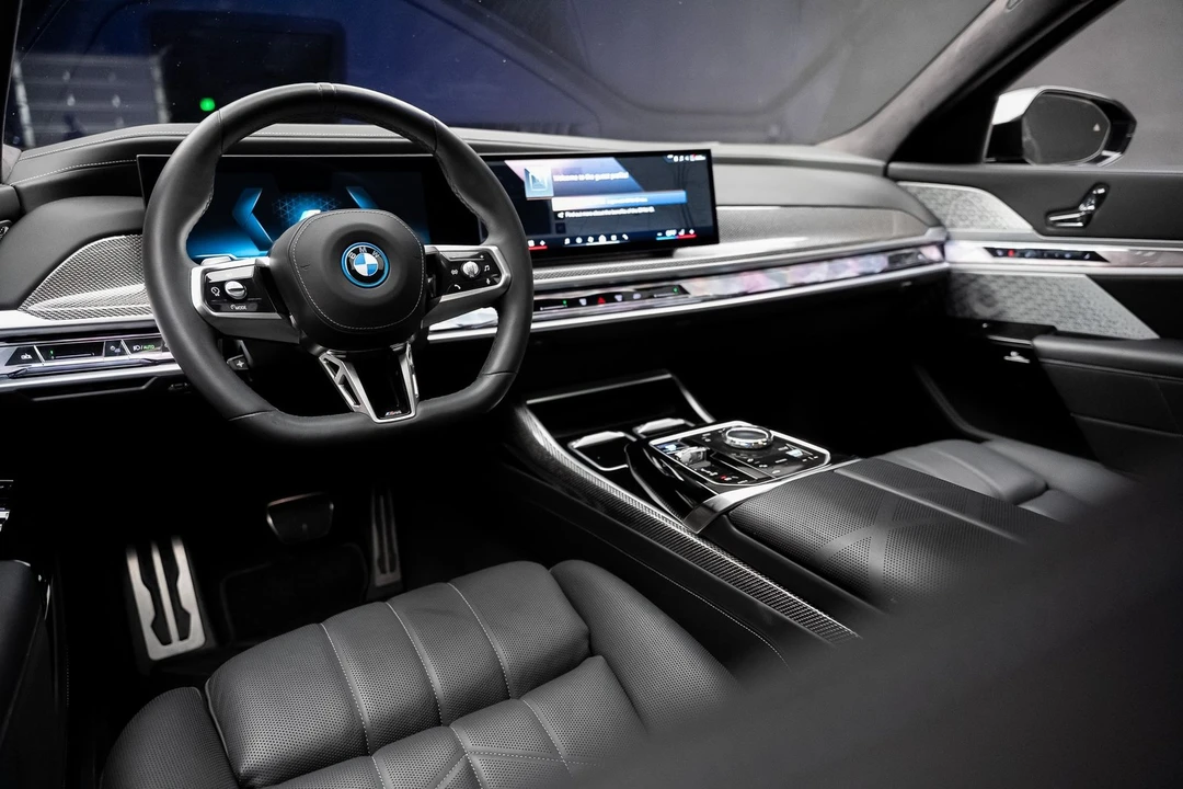 2023 BMW G70 7 Series - Image 2 of 21