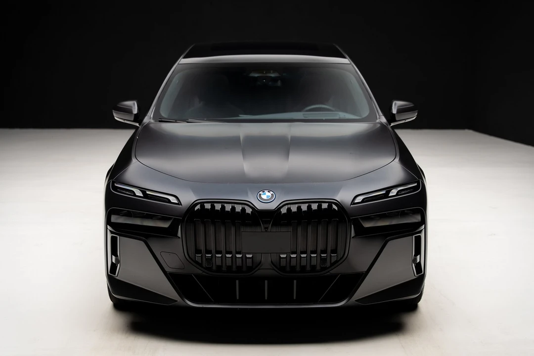 2023 BMW G70 7 Series - Image 5 of 12