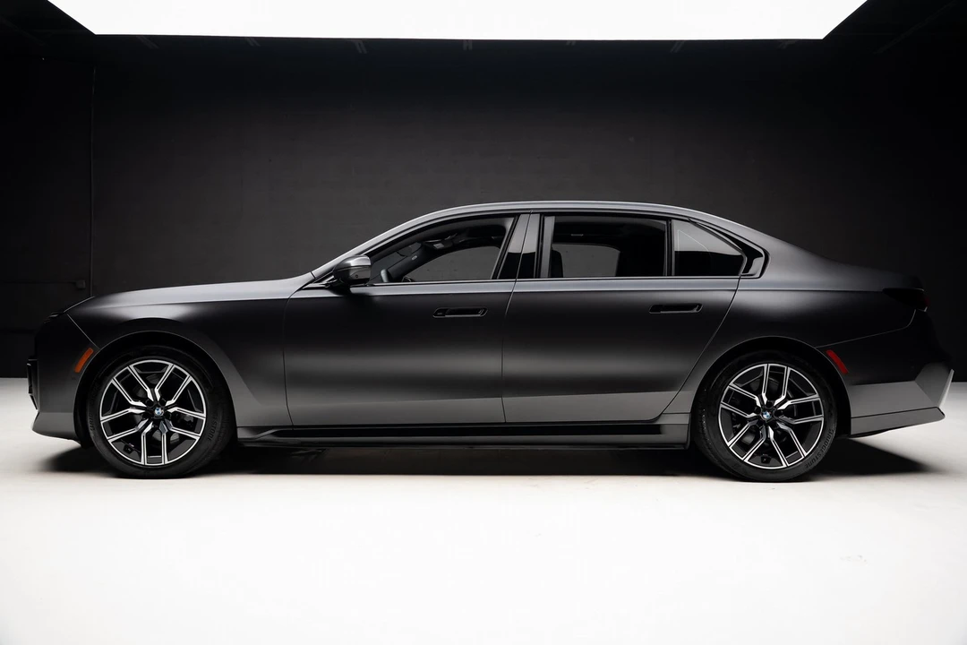 2023 BMW G70 7 Series - Image 16 of 21