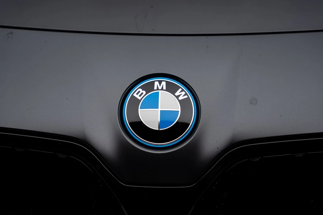 2023 BMW G70 7 Series - Image 12 of 21