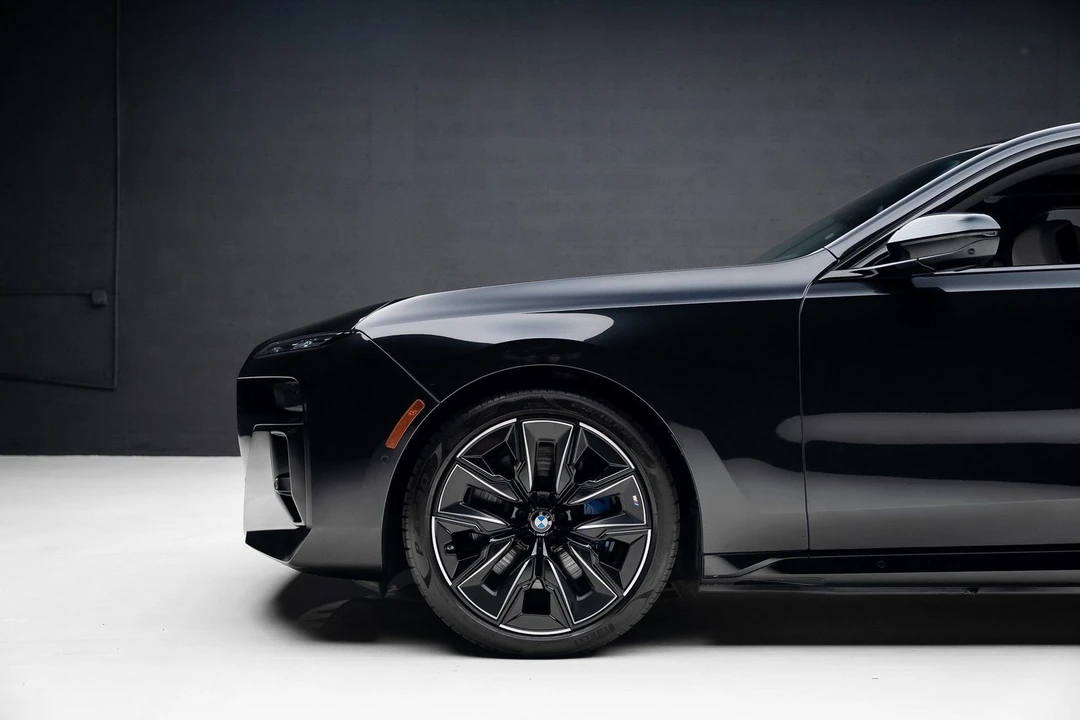 2023 BMW G70 7 Series - Image 17 of 21