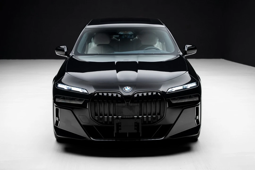 2023 BMW G70 7 Series - Image 5 of 12