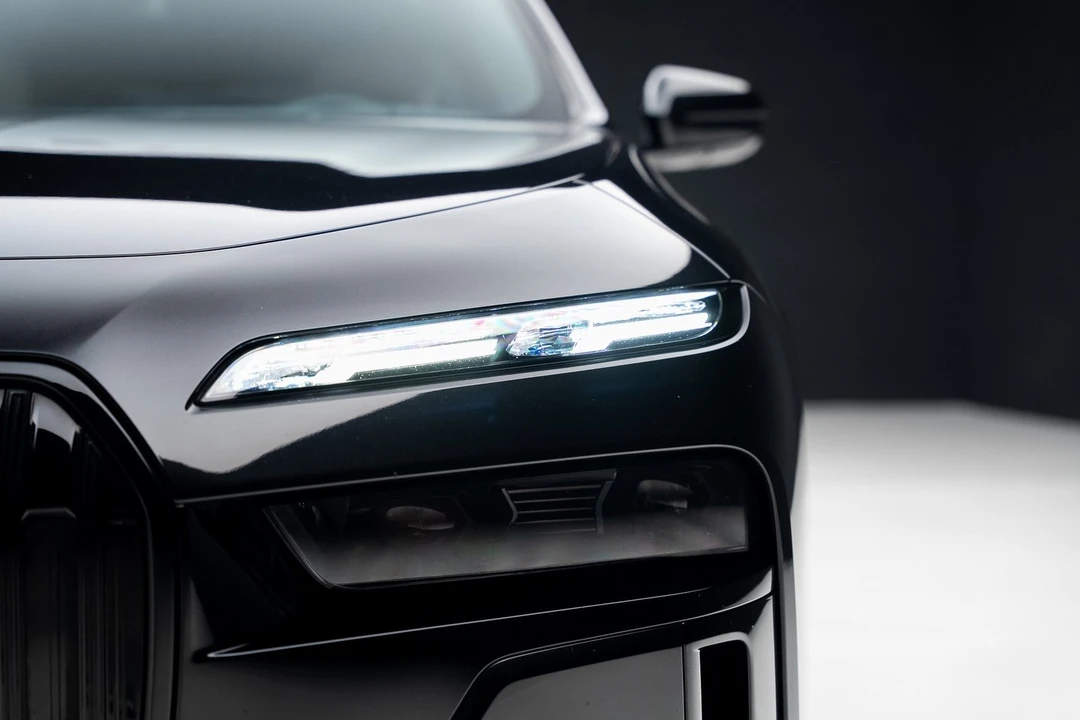 2023 BMW G70 7 Series - Image 9 of 12