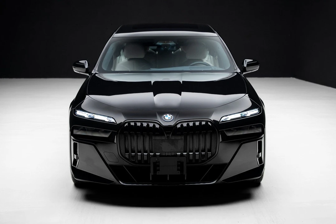 2023 BMW G70 7 Series - Image 5 of 21