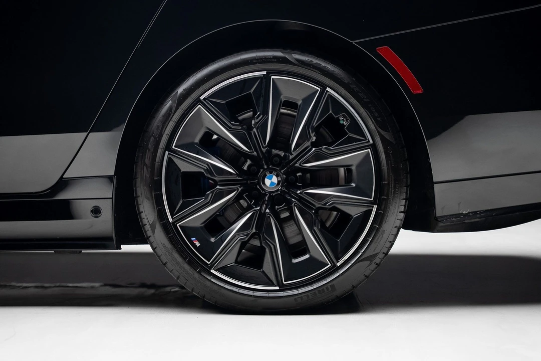 2023 BMW G70 7 Series - Image 20 of 21