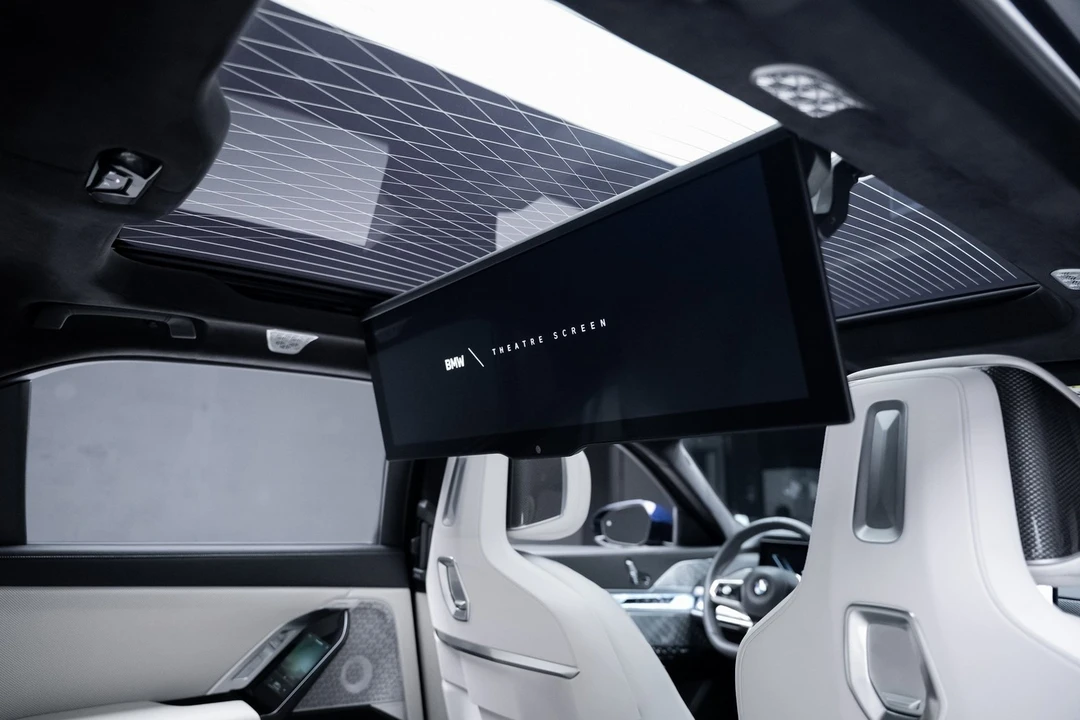 2023 BMW G70 7 Series - Image 3 of 12