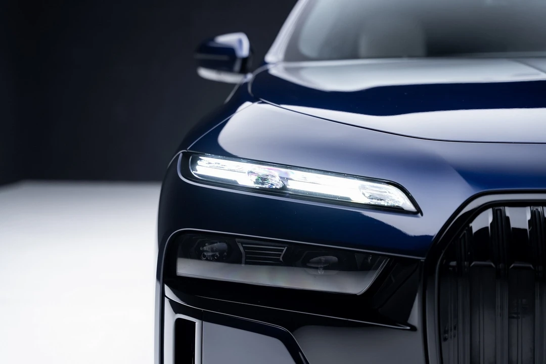 2023 BMW G70 7 Series - Image 10 of 12