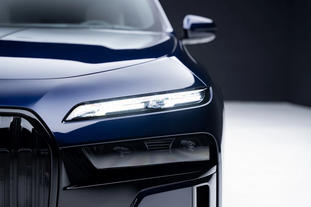 2023 BMW G70 7 Series - Image 11 of 12