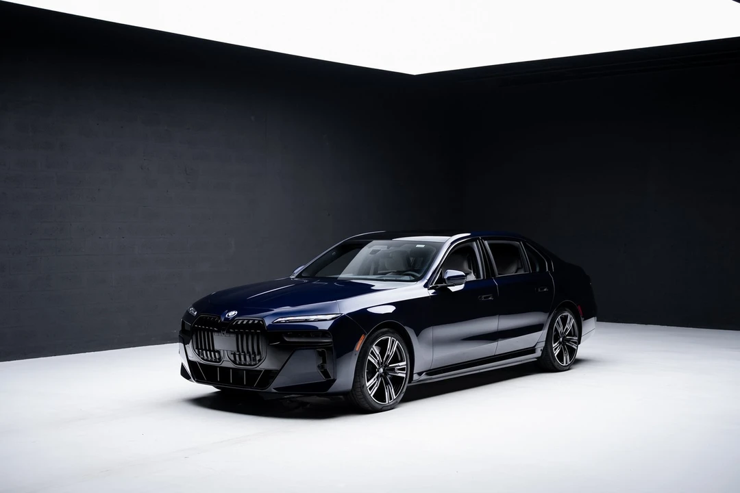 2023 BMW G70 7 Series - Image 5 of 12