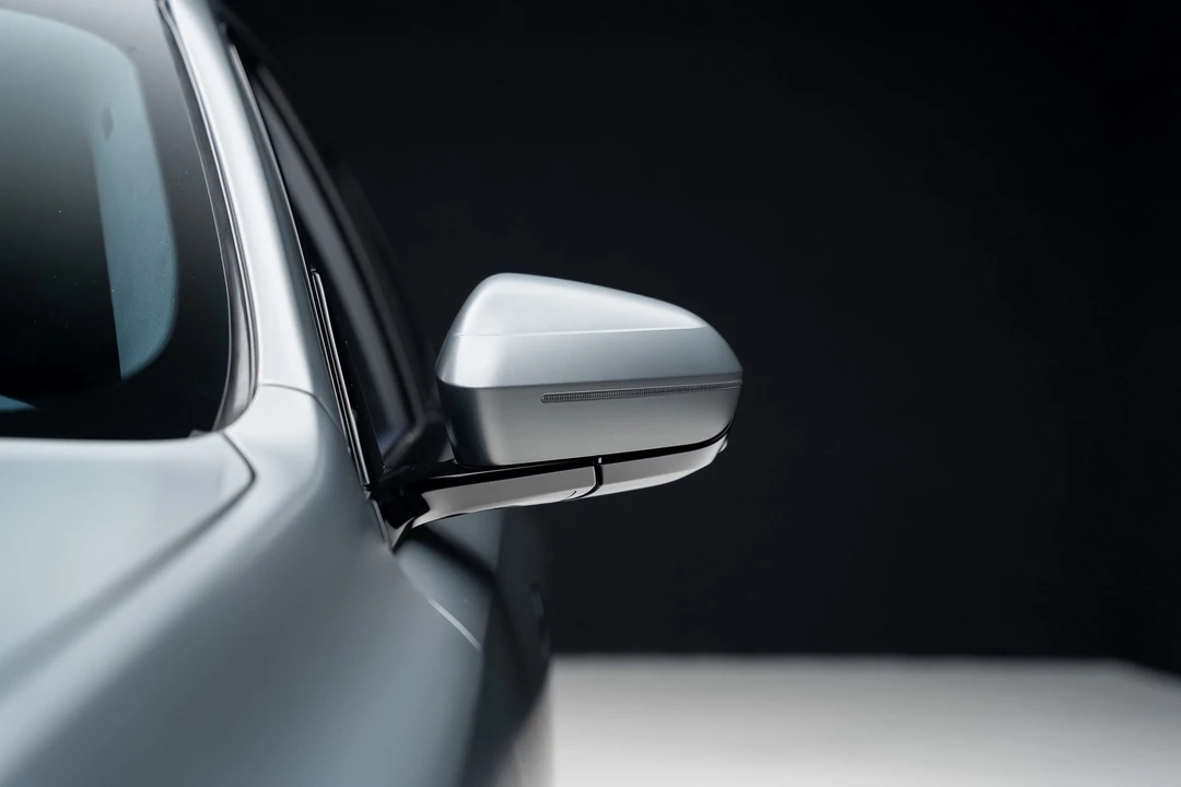 2023 BMW G70 7 Series - Image 14 of 21