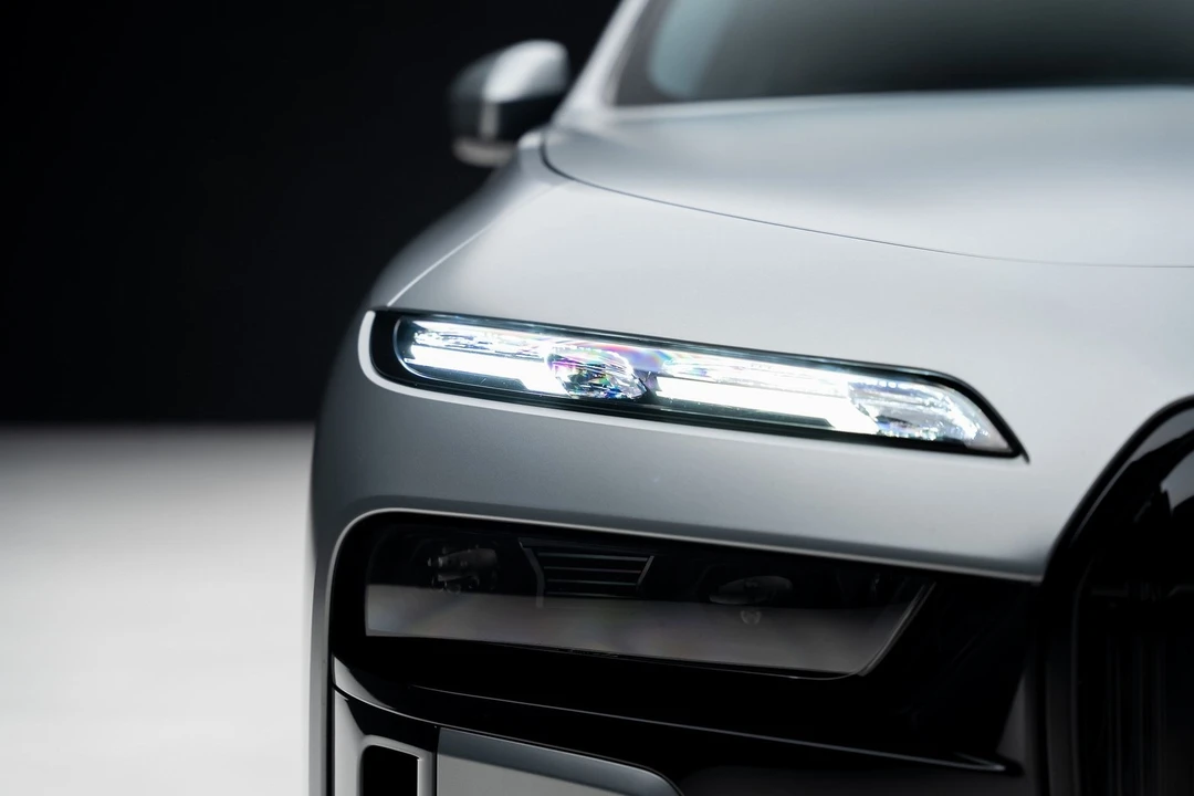 2023 BMW G70 7 Series - Image 8 of 21