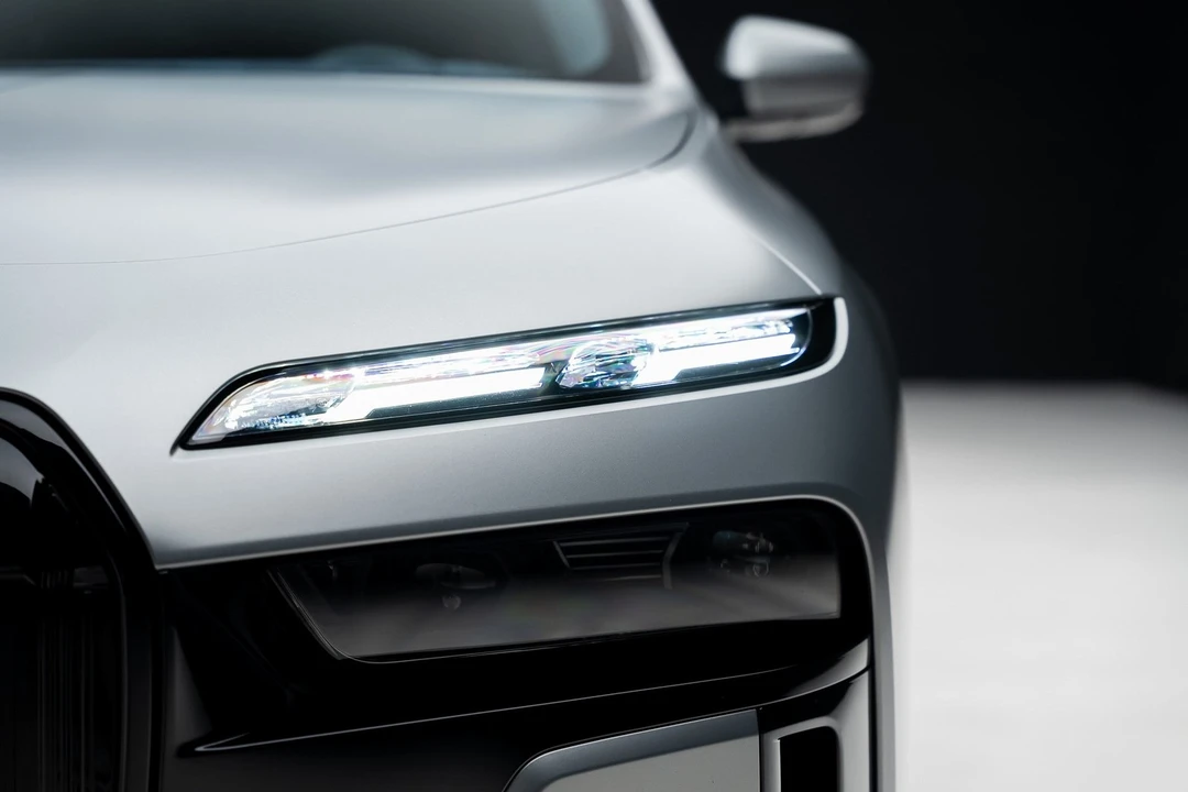 2023 BMW G70 7 Series - Image 9 of 21