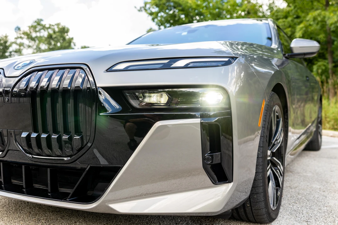 2023 BMW G70 7 Series - Image 14 of 31