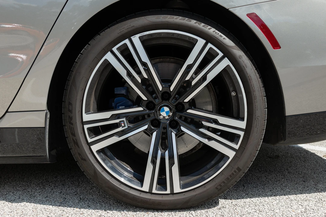 2023 BMW G70 7 Series - Image 24 of 31