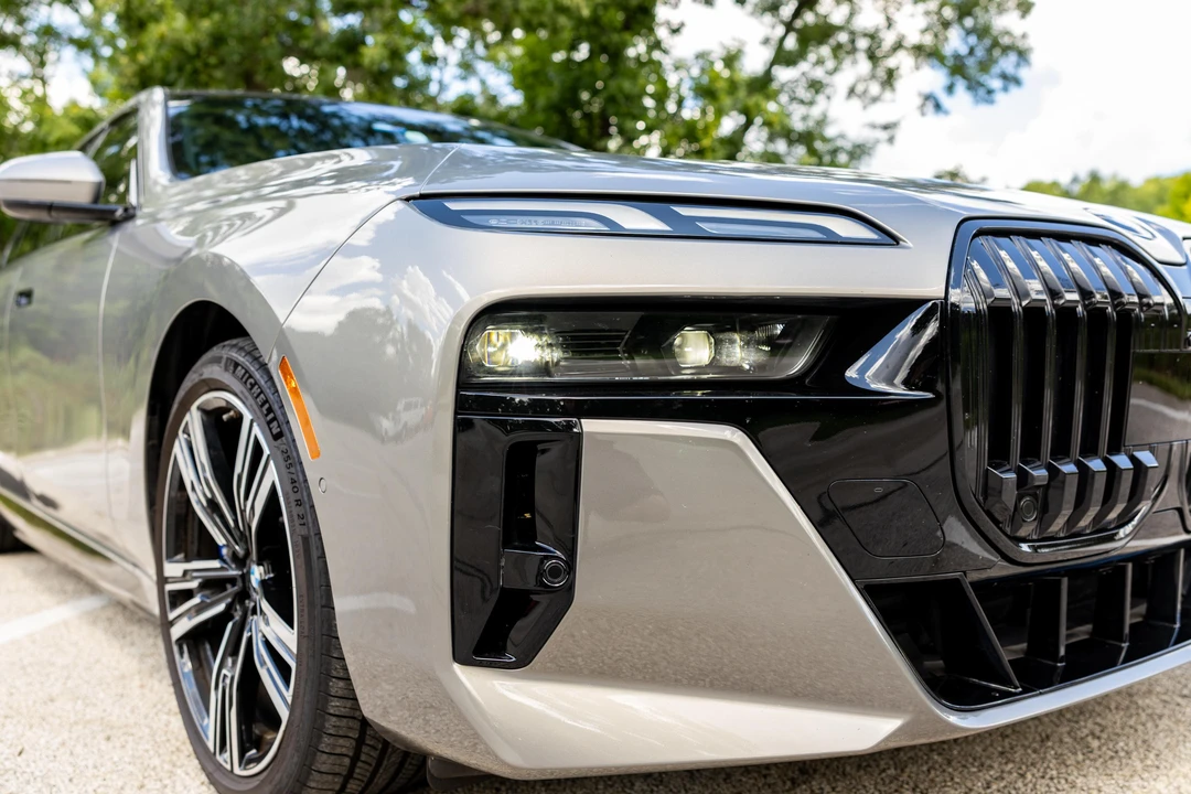 2023 BMW G70 7 Series - Image 12 of 31
