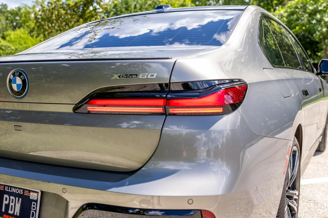 2023 BMW G70 7 Series - Image 17 of 31