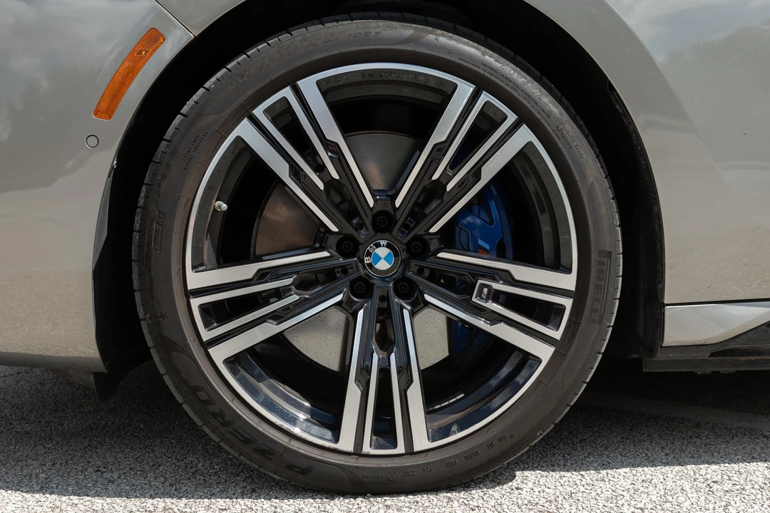 2023 BMW G70 7 Series - Image 23 of 31