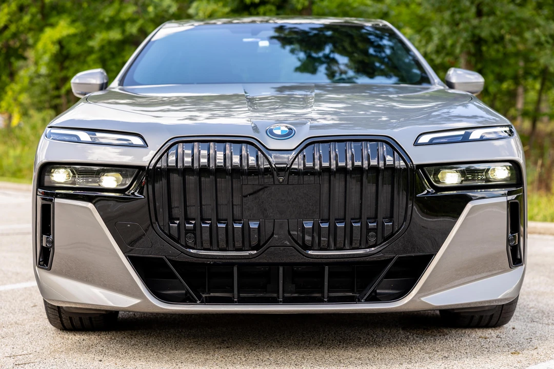 2023 BMW G70 7 Series - Image 6 of 31