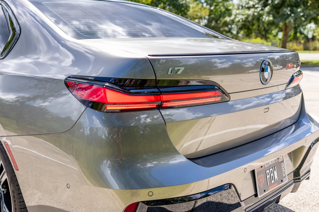 2023 BMW G70 7 Series - Image 16 of 31