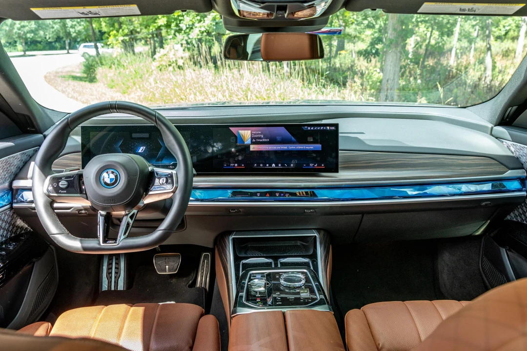 2023 BMW G70 7 Series - Image 27 of 31
