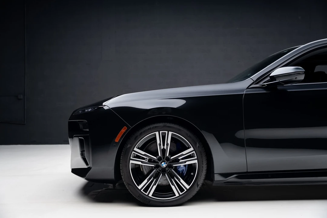 2023 BMW G70 7 Series - Image 17 of 21
