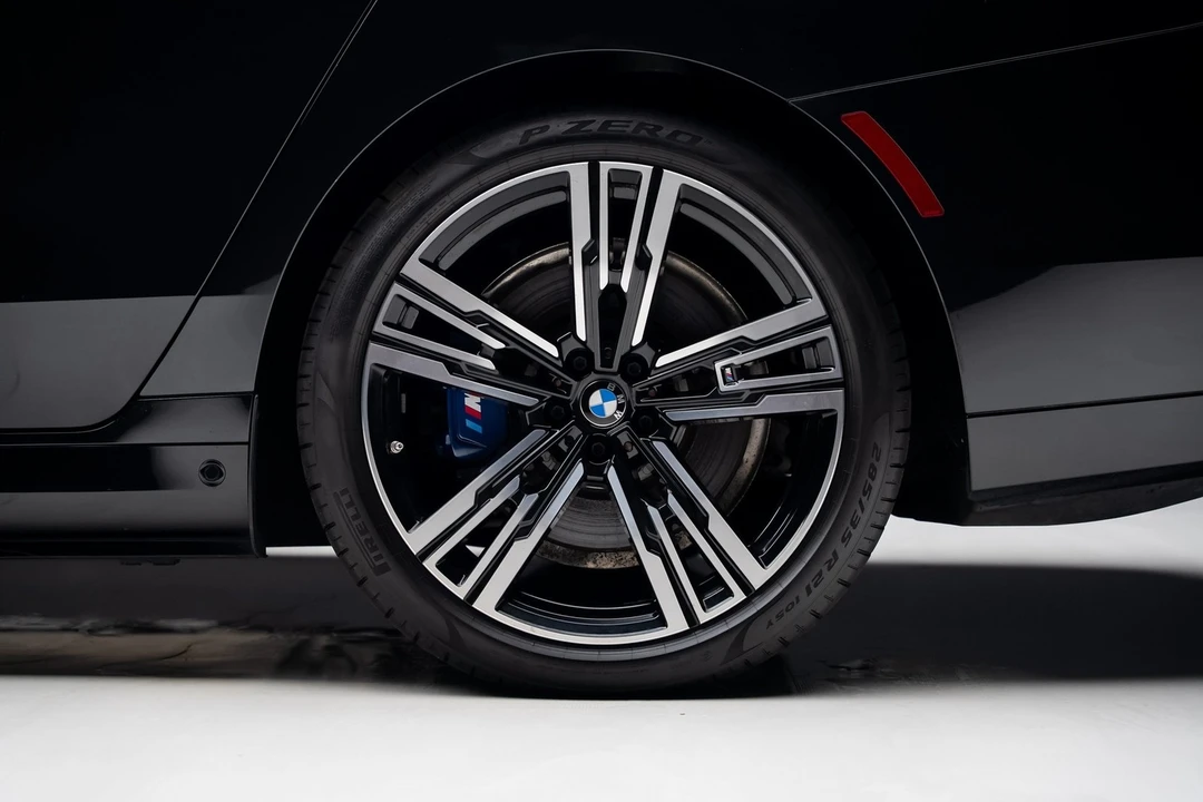 2023 BMW G70 7 Series - Image 21 of 21