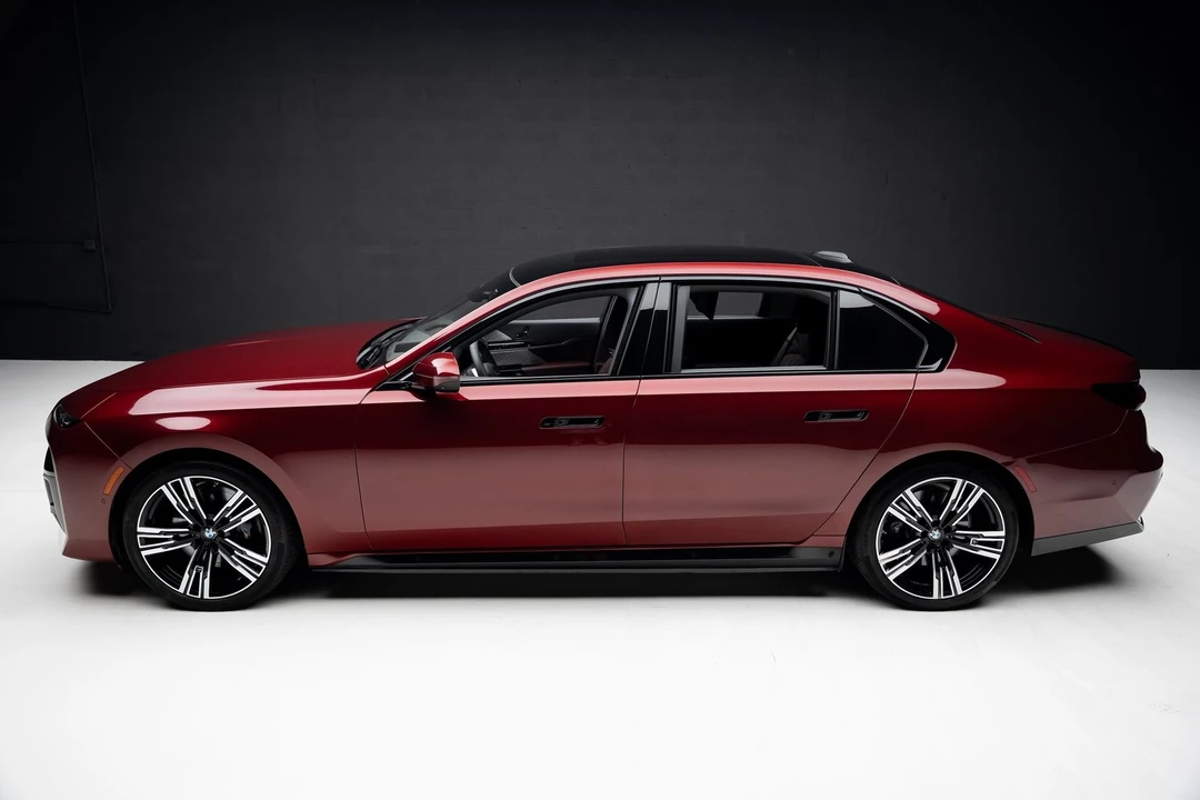 2023 BMW G70 7 Series - Image 16 of 21