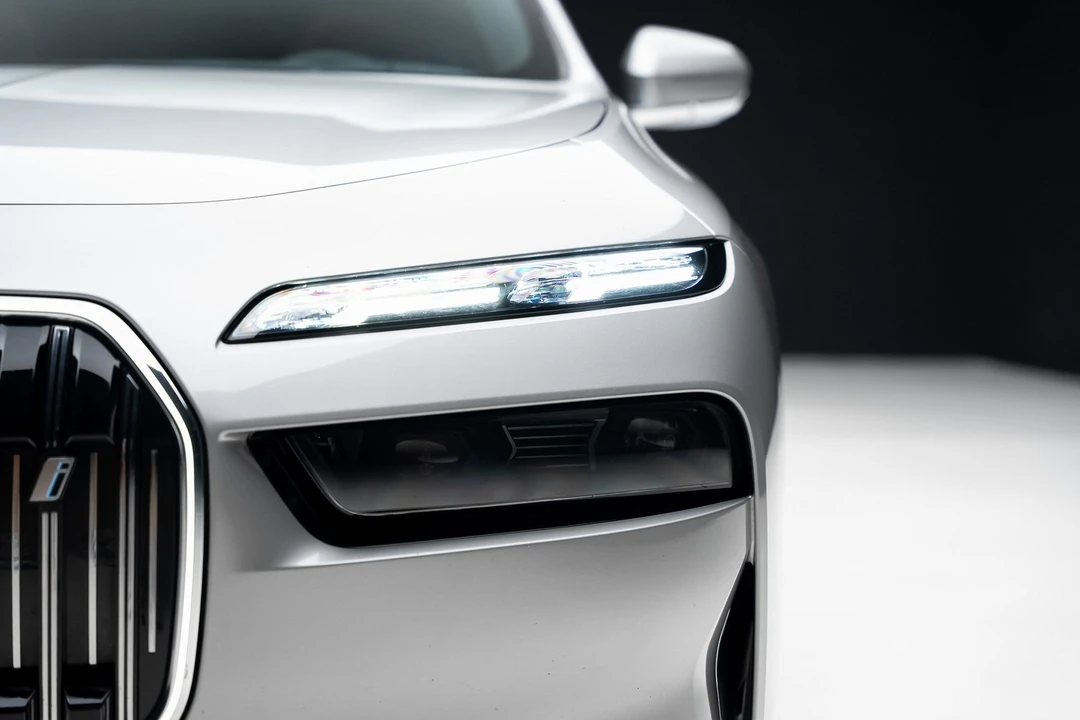 2023 BMW G70 7 Series - Image 9 of 12