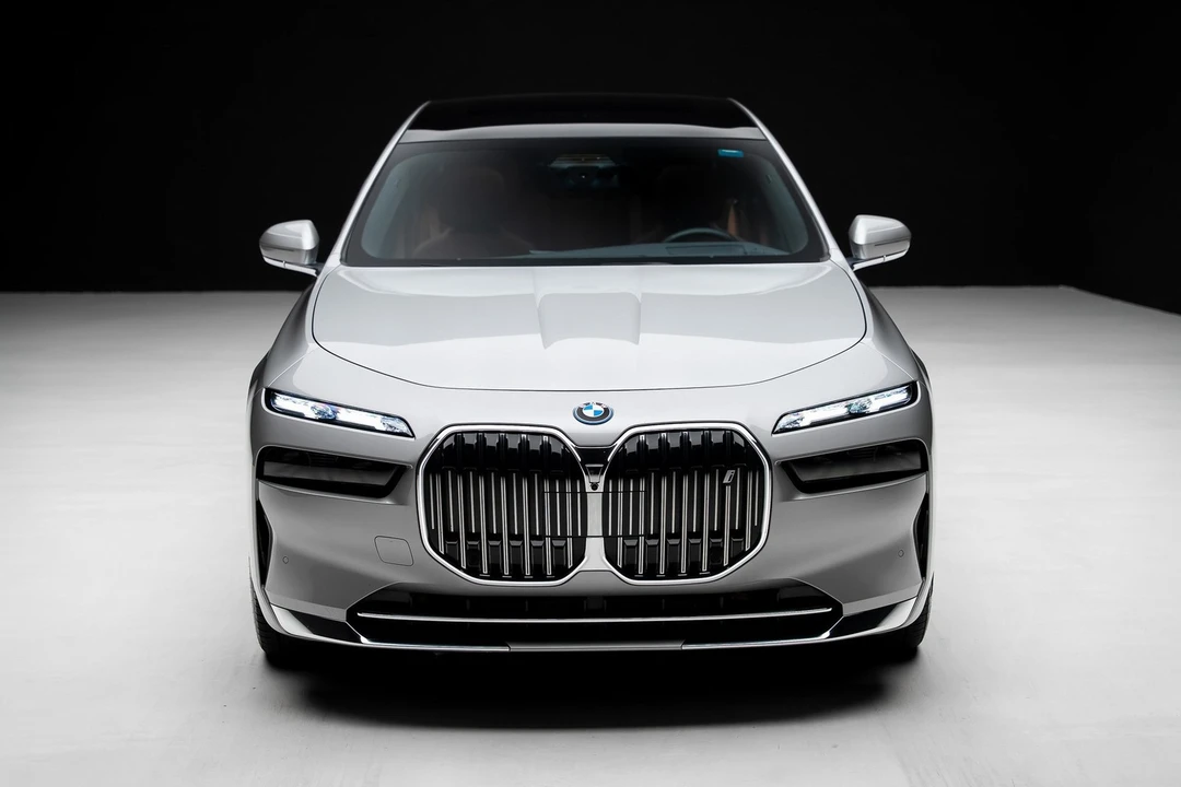 2023 BMW G70 7 Series - Image 5 of 12