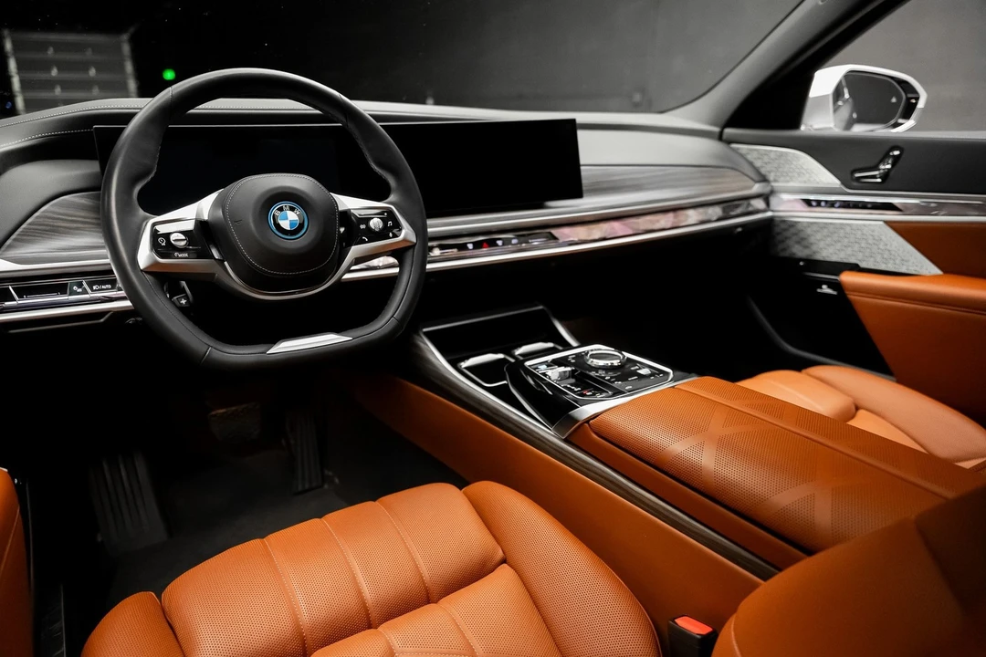 2023 BMW G70 7 Series - Image 2 of 12