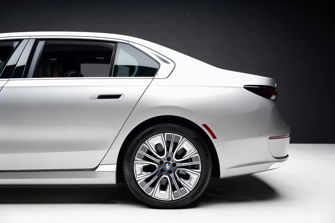2023 BMW G70 7 Series - Image 20 of 21