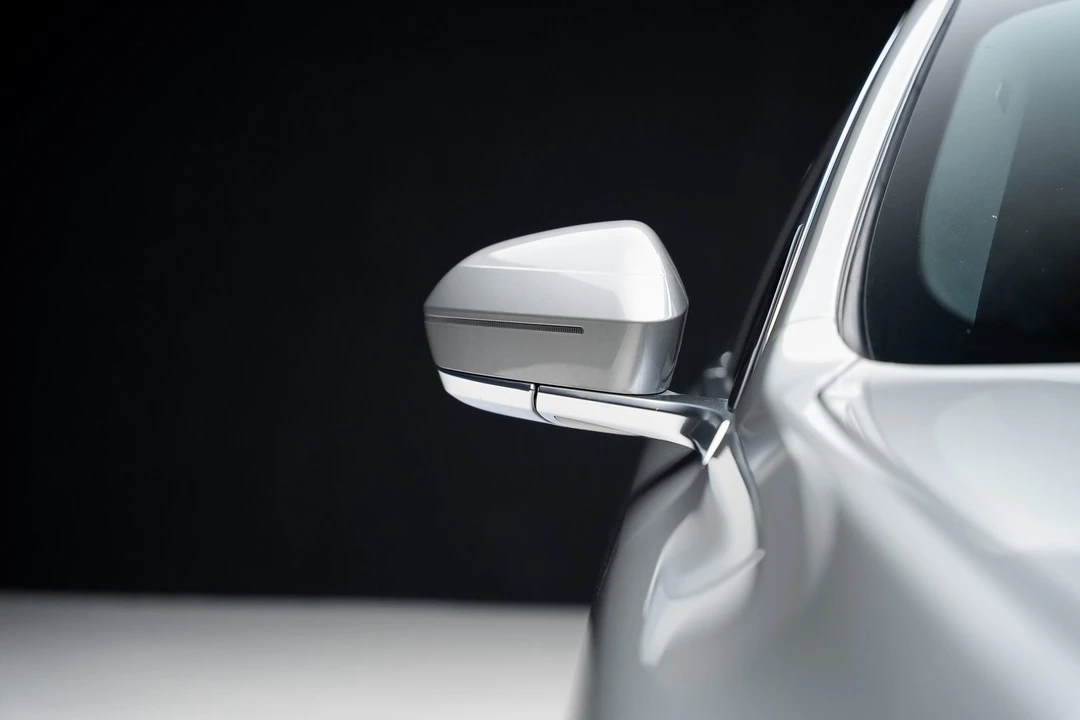2023 BMW G70 7 Series - Image 14 of 21