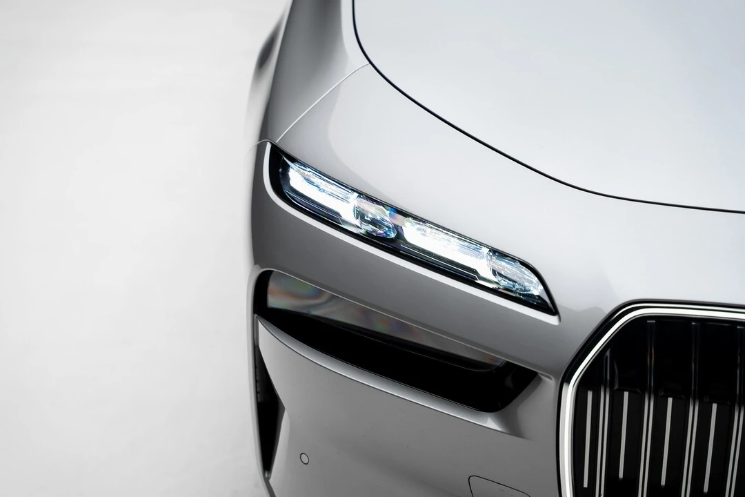 2023 BMW G70 7 Series - Image 11 of 12