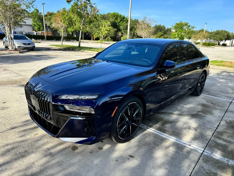 2023 BMW G70 7 Series - Image 10 of 31