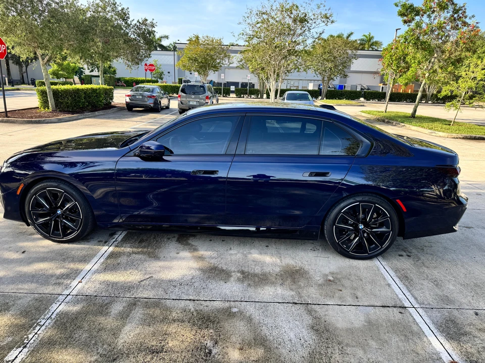 2023 BMW G70 7 Series - Image 16 of 31