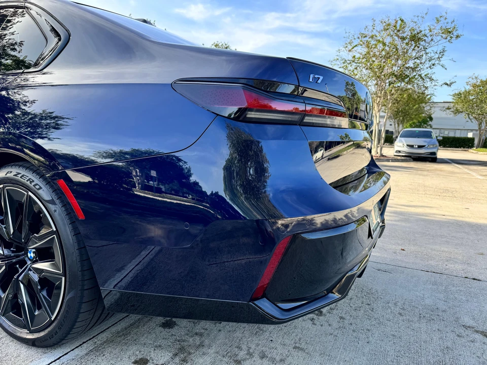 2023 BMW G70 7 Series - Image 30 of 31