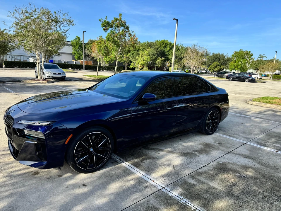 2023 BMW G70 7 Series - Image 13 of 31