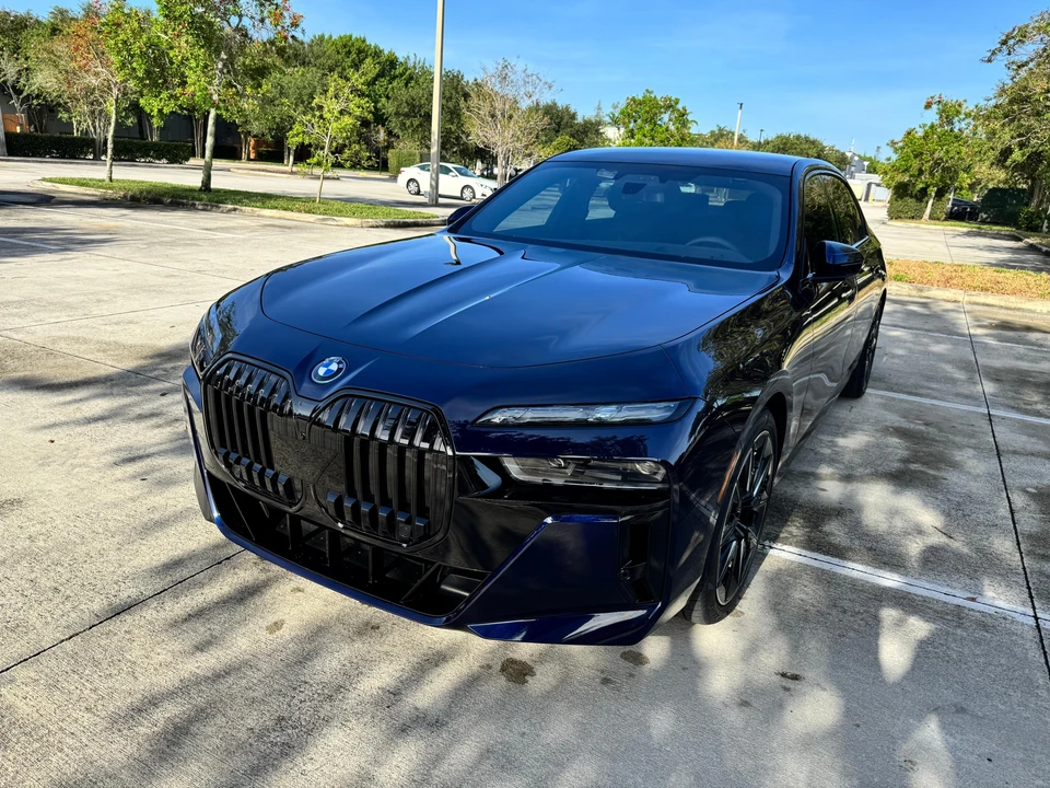 2023 BMW G70 7 Series - Image 9 of 31