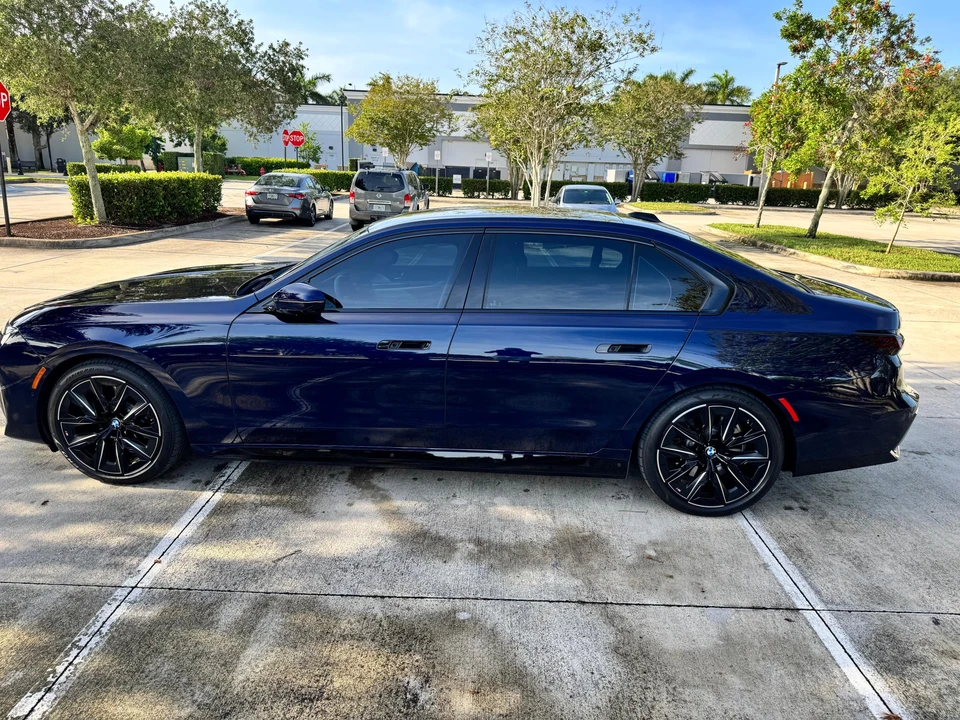 2023 BMW G70 7 Series - Image 15 of 31