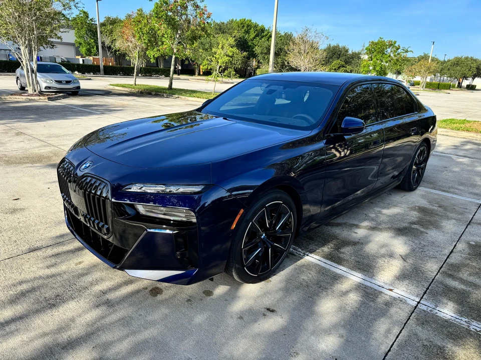 2023 BMW G70 7 Series - Image 11 of 31