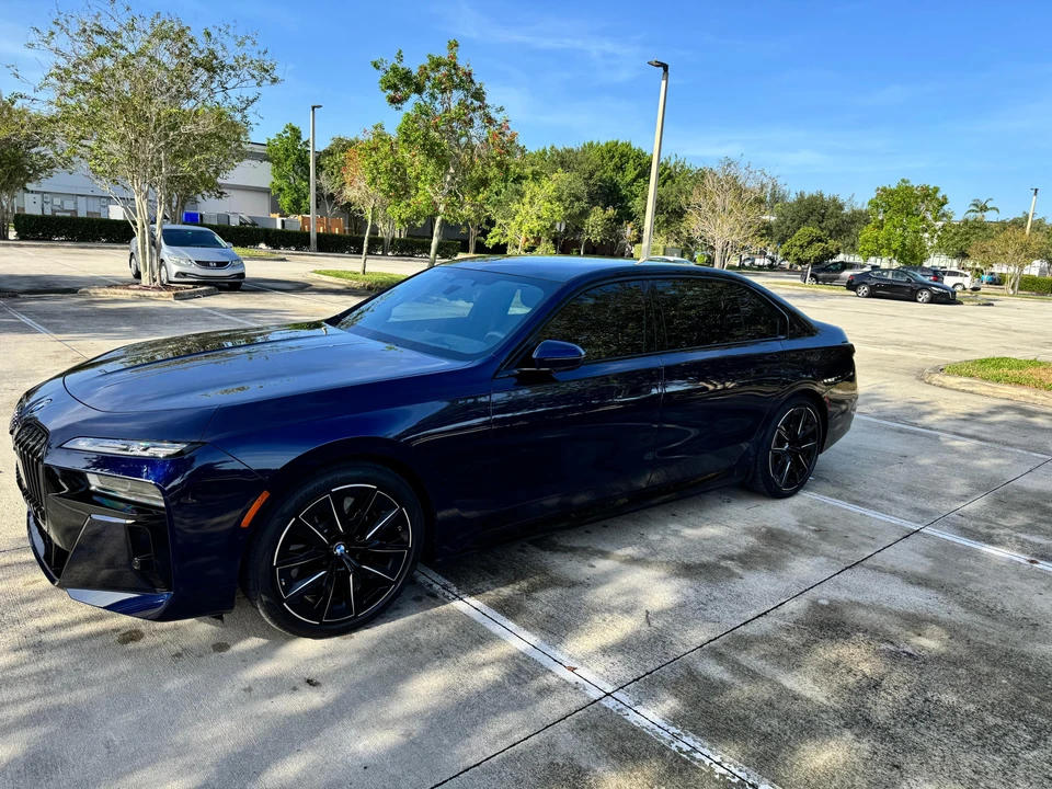 2023 BMW G70 7 Series - Image 14 of 31