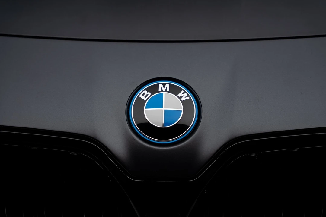 2023 BMW G70 7 Series - Image 12 of 21