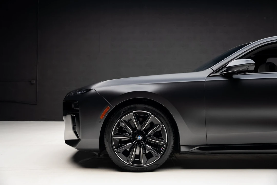 2023 BMW G70 7 Series - Image 17 of 21